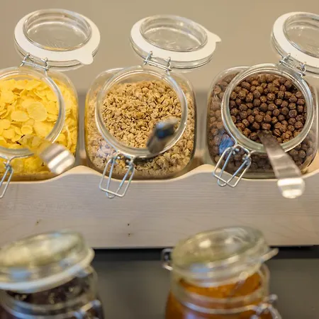 Baross By Mellow Mood 3*