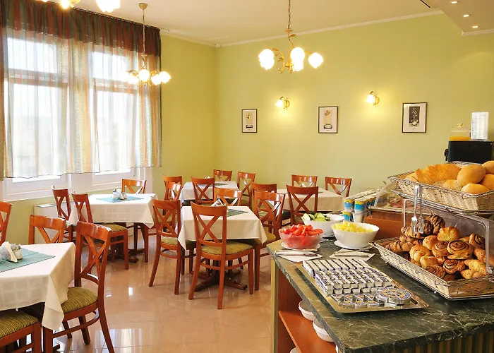 Baross By Mellow Mood 3*