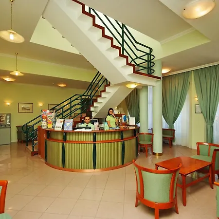 Hotel Baross - Boedapest